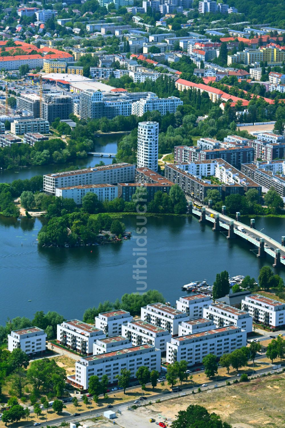Berlin von oben - Mehrfamilienhaussiedlung Waterkant am Ufer der Havel an der Daumstraße Berlin, Deutschland