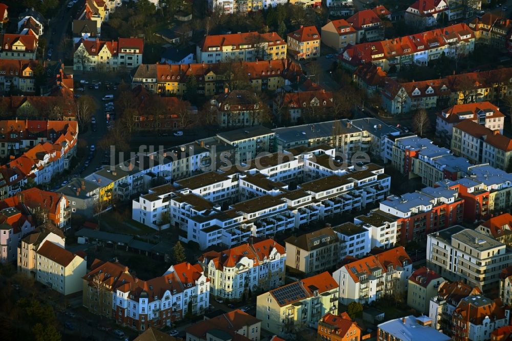 Erfurt aus der Vogelperspektive: Mehrfamilienhaussiedlung Windthorststraße im Ortsteil Löbervorstadt in Erfurt im Bundesland Thüringen, Deutschland