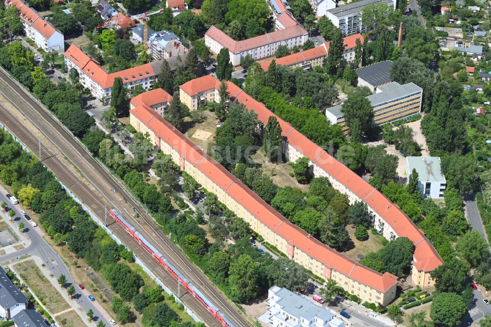 Berlin von oben - Mehrfamilienhaussiedlung zwischen Ehrenfelsstraße und Stolzenfelsstraße in Berlin, Deutschland