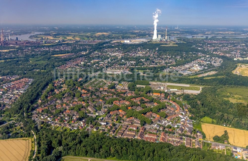 Duisburg aus der Vogelperspektive: Mehrfamilienhaussiedlung zwischen Dr.-Hans-Böckler-Straße - Am Dyck - Schachtstraße in Duisburg im Bundesland Nordrhein-Westfalen, Deutschland