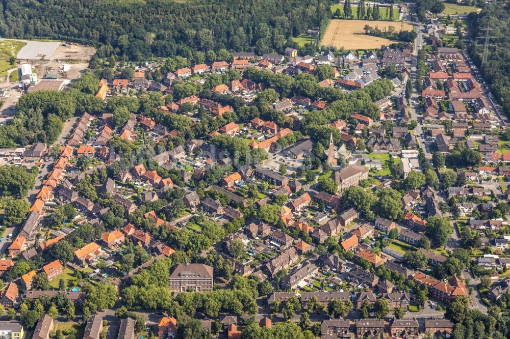 Duisburg von oben - Mehrfamilienhaussiedlung zwischen Dr.-Hans-Böckler-Straße - Am Dyck - Schachtstraße in Duisburg im Bundesland Nordrhein-Westfalen, Deutschland