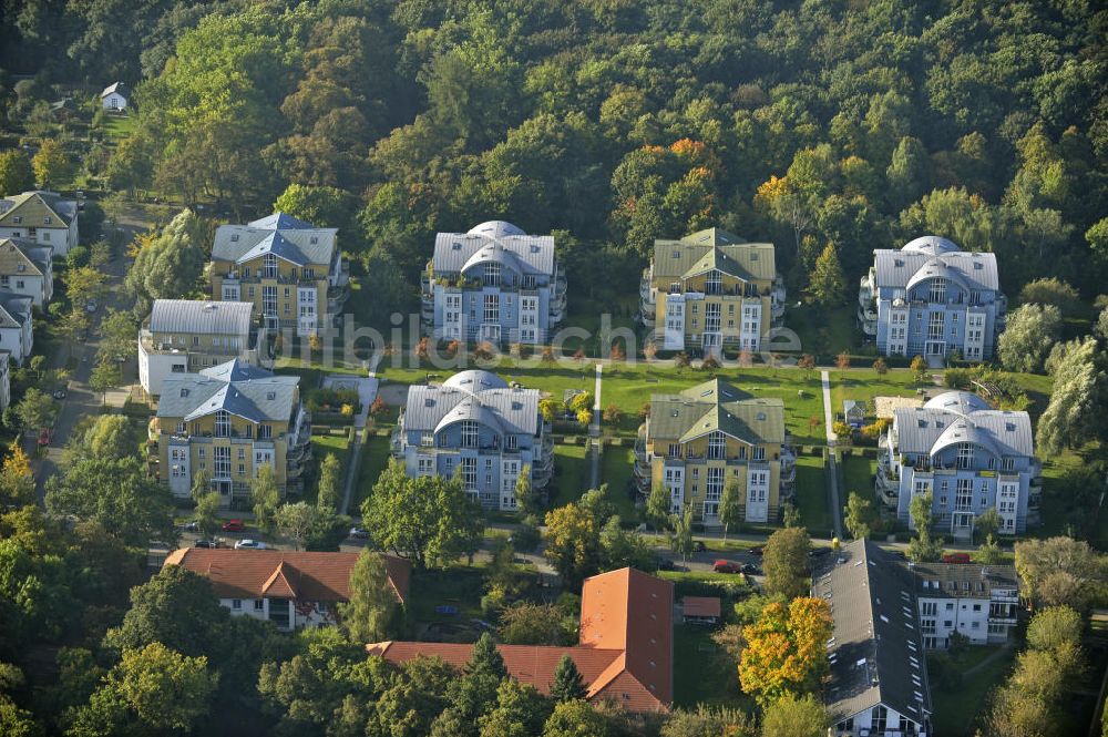 Luftbild Berlin - Mehrfamilienhäuser am Orankesee in der Orankestraße