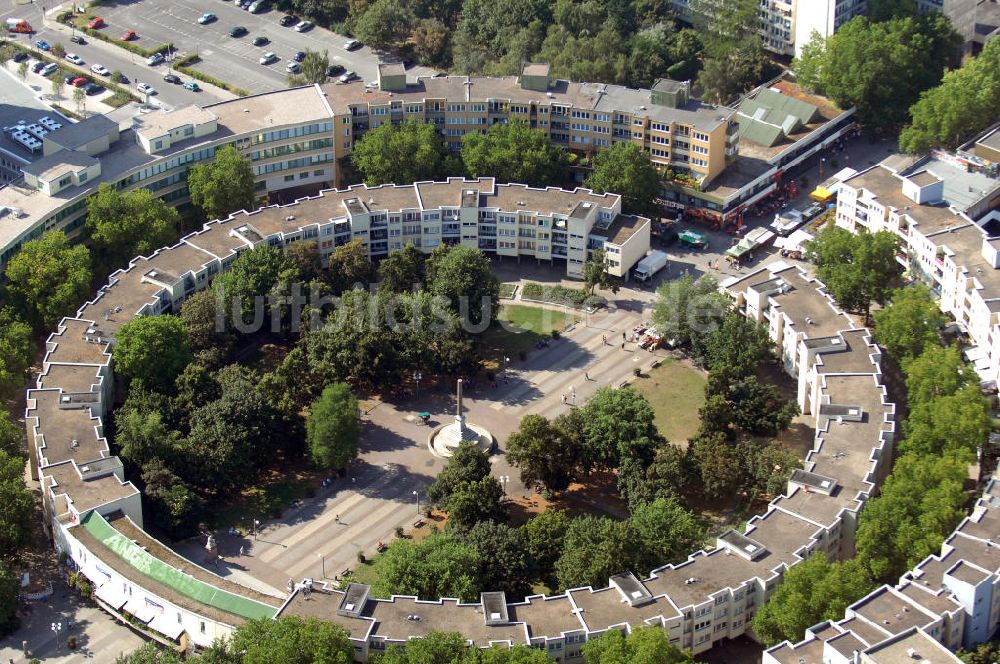 Berlin aus der Vogelperspektive: Mehringplatz in Berlin Friedrichshain-Kreuzberg