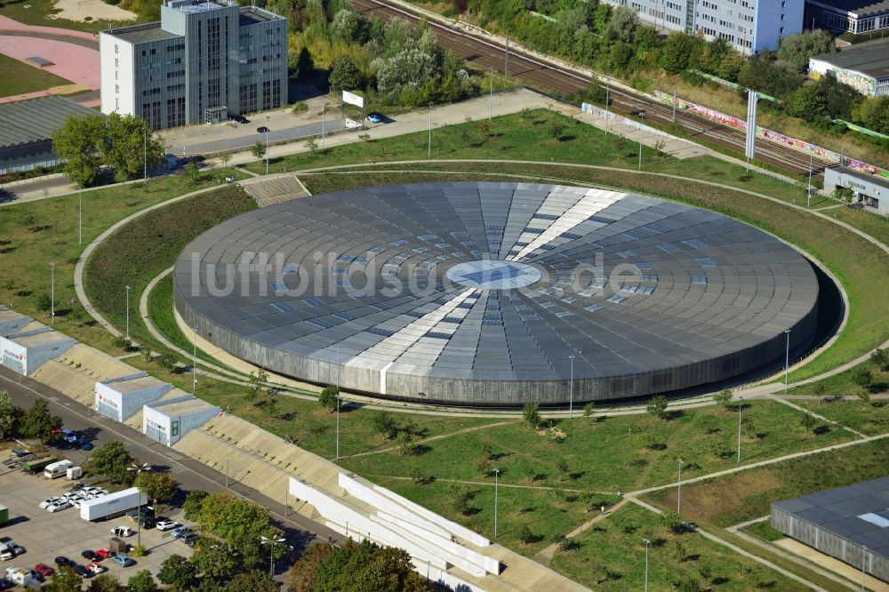 Berlin von oben - Mehrzweckhalle und Veranstaltungshalle Velodrom in Berlin