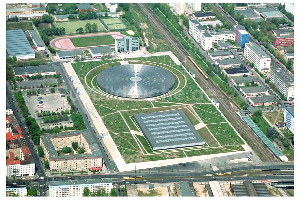 Luftbild Berlin - Prenzlauer-Berg - Mehrzwecksporthalle Velodrom (Berlin Arena) an der Landsberger Allee