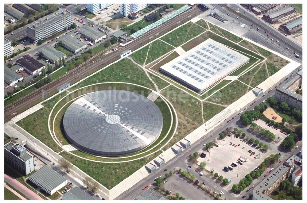 Berlin - Prenzlauer-Berg von oben - Mehrzwecksporthalle Velodrom (Berlin Arena) an der Landsberger Allee