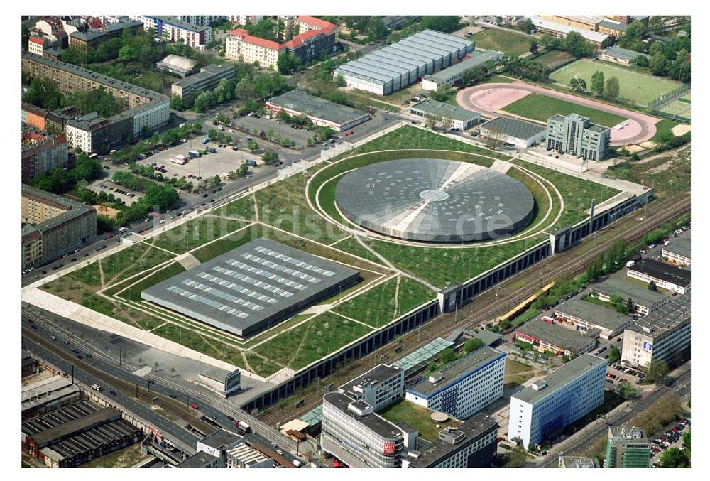 Berlin - Prenzlauer-Berg von oben - Mehrzwecksporthalle Velodrom (Berlin Arena) an der Landsberger Allee