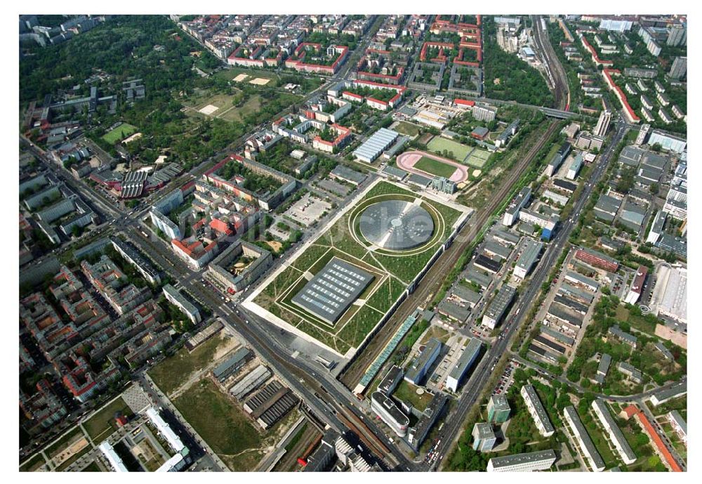 Luftbild Berlin - Prenzlauer-Berg - Mehrzwecksporthalle Velodrom (Berlin Arena) an der Landsberger Allee