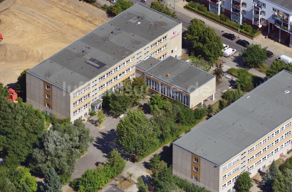 Berlin OT Hellersdorf aus der Vogelperspektive: Melanchthon-Gymnasium im Ortsteil Hellersdorf in Berlin