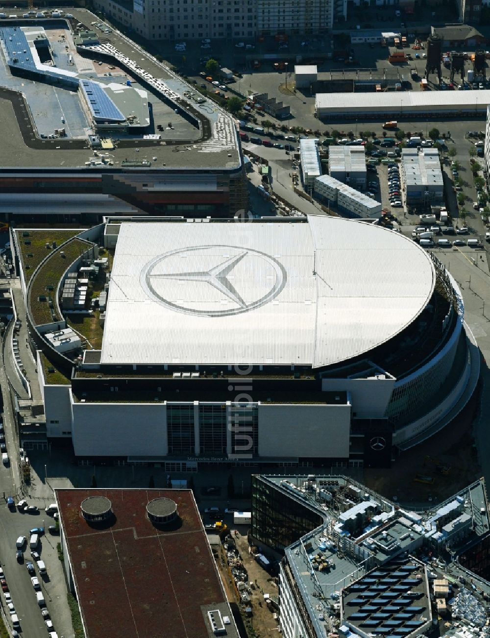 Luftbild Berlin - Mercedes-Benz-Arena im im Anschutz Areal im Stadtteil Friedrichshain in Berlin