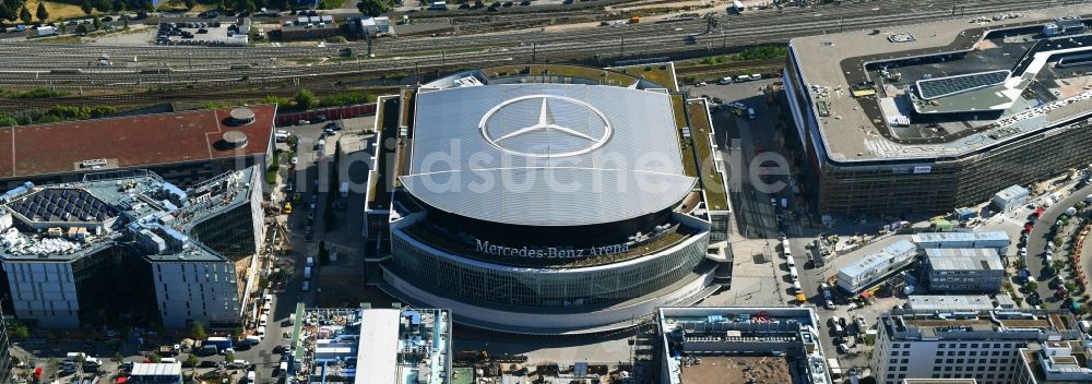 Luftbild Berlin - Mercedes-Benz-Arena im im Anschutz Areal im Stadtteil Friedrichshain in Berlin