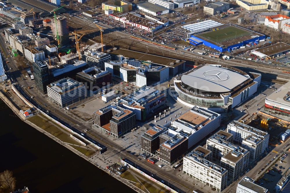 Berlin von oben - Mercedes-Benz-Arena im Anschutz Areal im Stadtteil Friedrichshain in Berlin