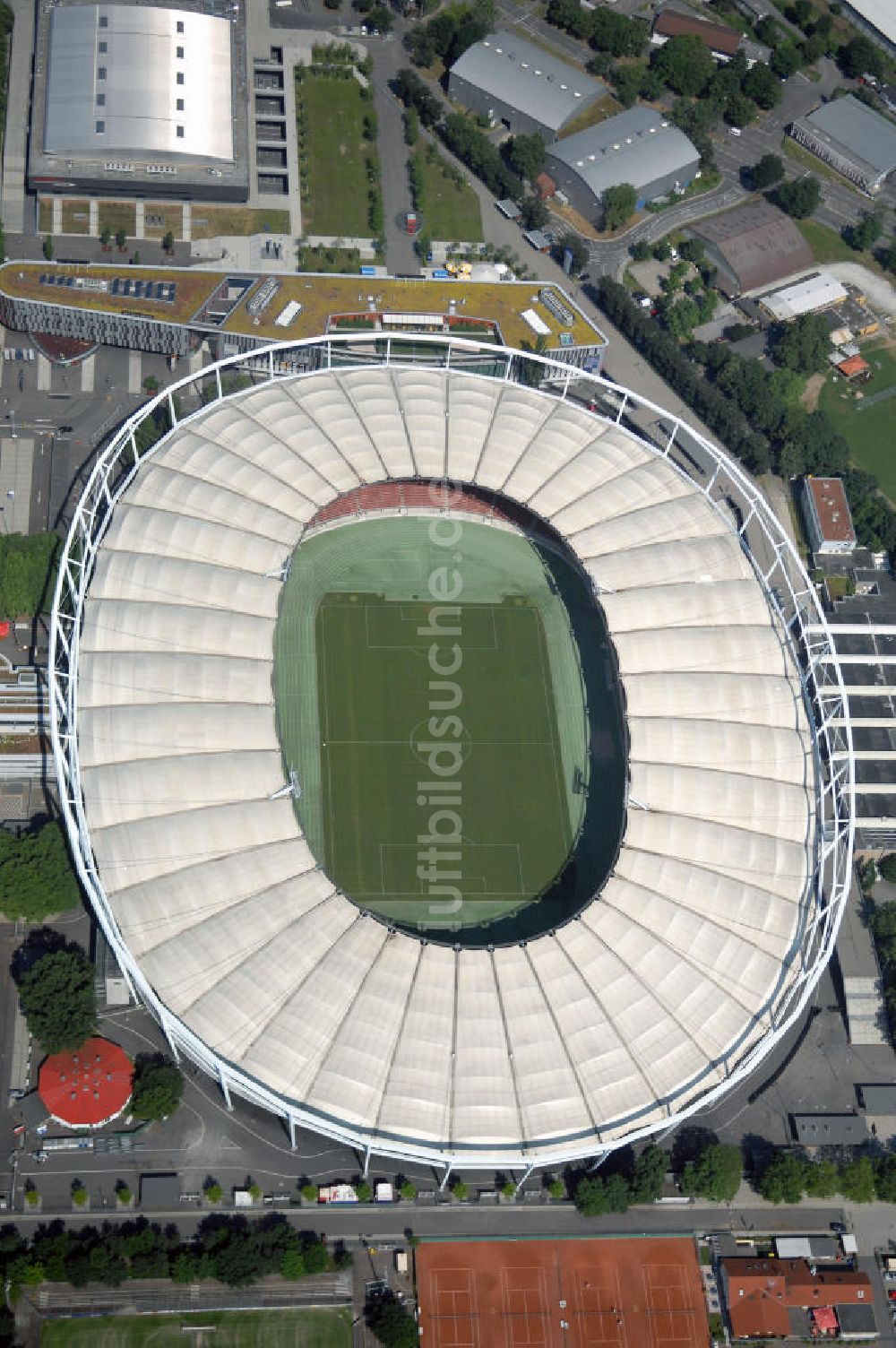 STUTTGART aus der Vogelperspektive: Mercedes-Benz-Arena / Gottlieb-Daimler-Stadion in Stuttgart