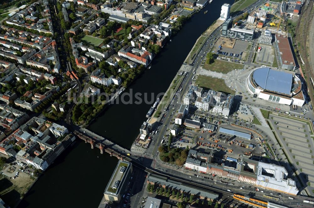 Berlin aus der Vogelperspektive: Mercedes-Benz-Arena am Ufer des Flusses Spree im Ortsteil Friedrichshain in Berlin