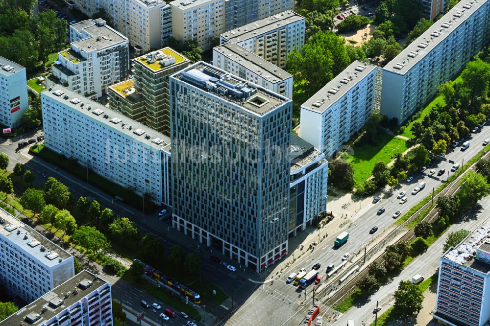 Berlin von oben - Mercedes-Benz Bank Service Center - Hochhausneubau an der Mollstrasse in Berlin - Mitte