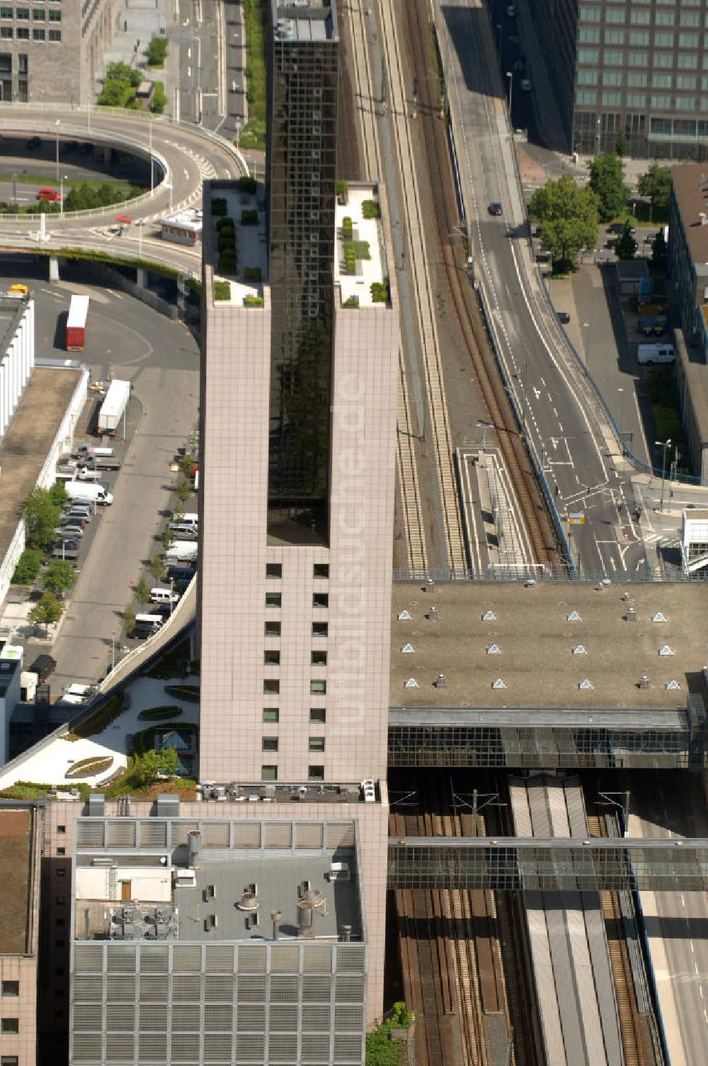 Frankfurt von oben - Messe Torhaus in Frankfurt am Main