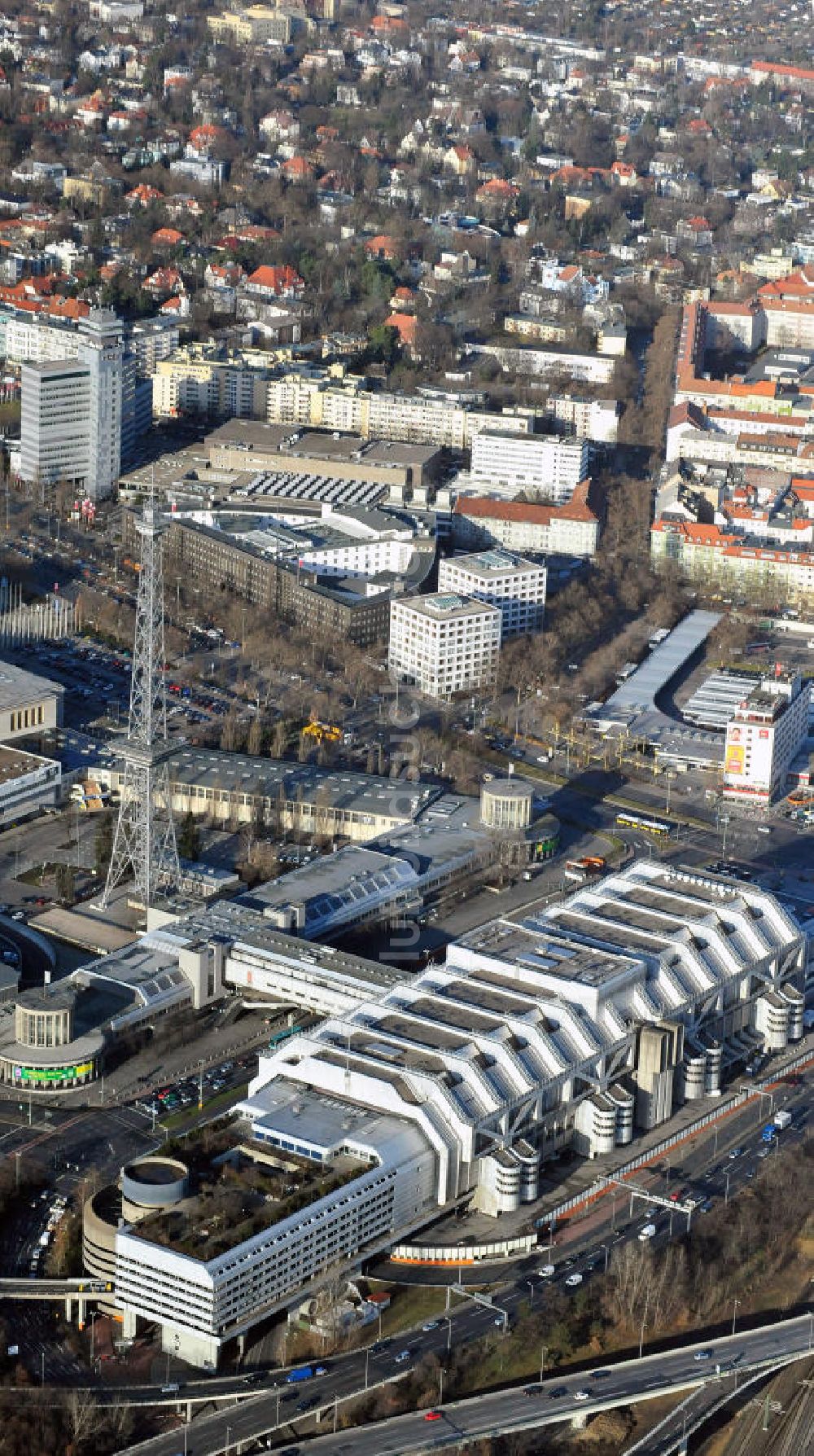 Luftbild Berlin - Messegelände Berlin mit dem Kongreßzentrum ICC am Funkturm