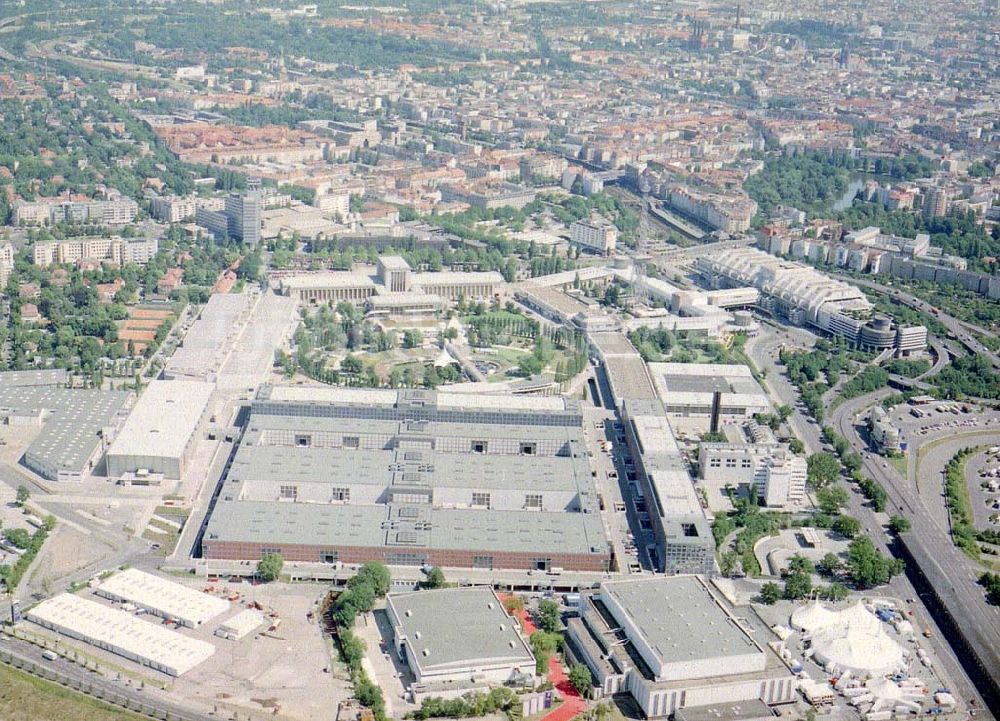 Luftbild Berlin - Charlottenburg - Messegelände am Berliner Funkturm.