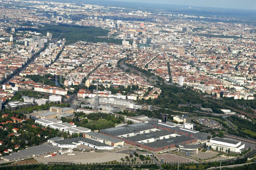 Berlin von oben - Messegelände und Stadtansicht Berlin-Charlottenburg