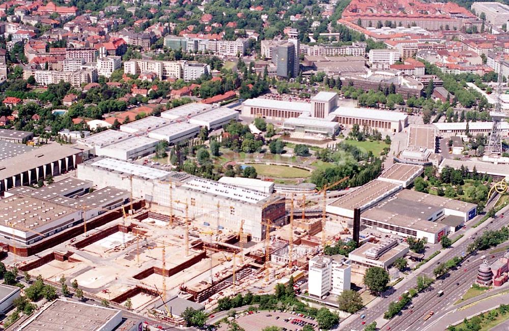 Luftaufnahme Berlin - 30.06.1995 Messehallenbau am Funkturm