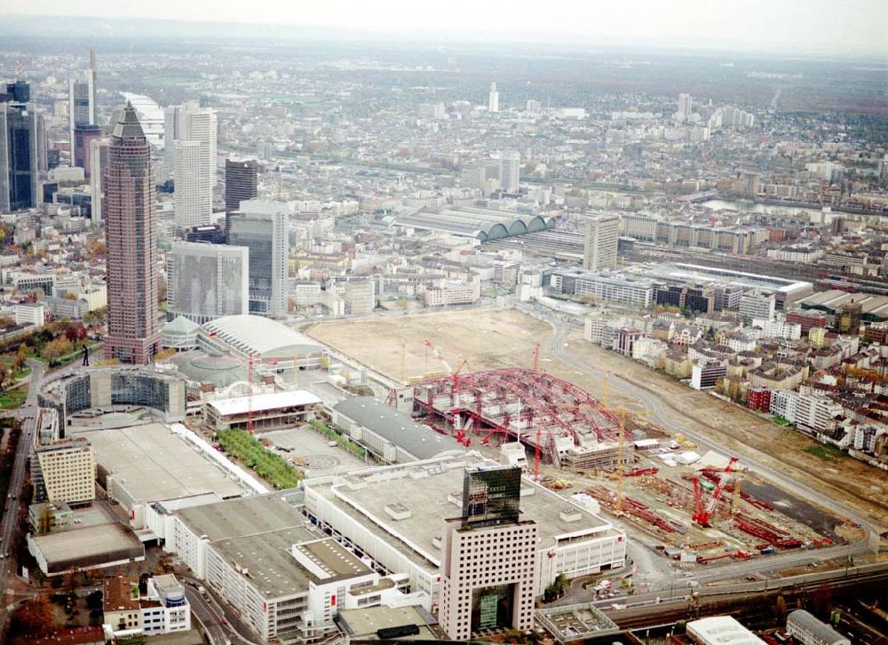 Luftaufnahme Frankfurt am Main - Messeneubau auf dem Gelände des ehem. Güterbahnhofes in Frankfurt/Main. (Hessen).