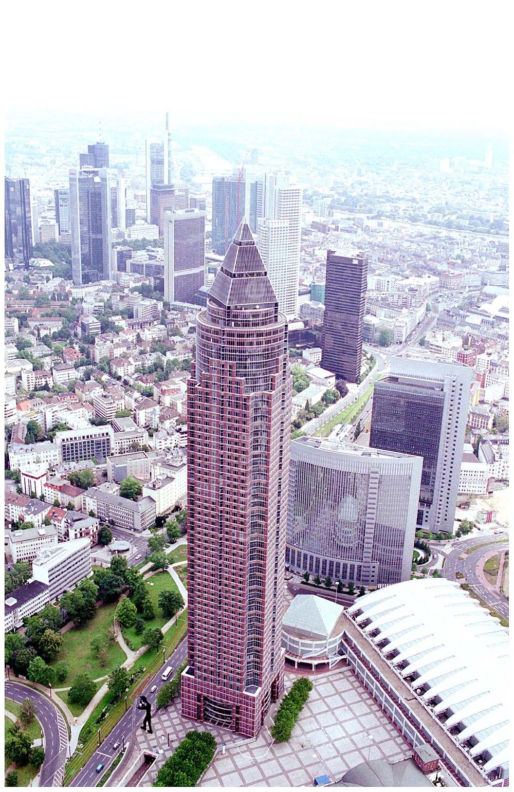 Frankfurt am Main aus der Vogelperspektive: Messeturm in Frankfurt