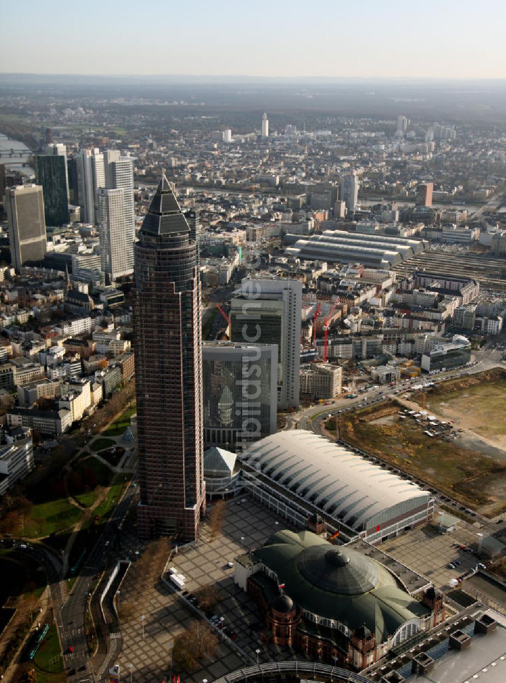 Luftbild Frankfurt am Main - Messeturm Frankfurt am Main