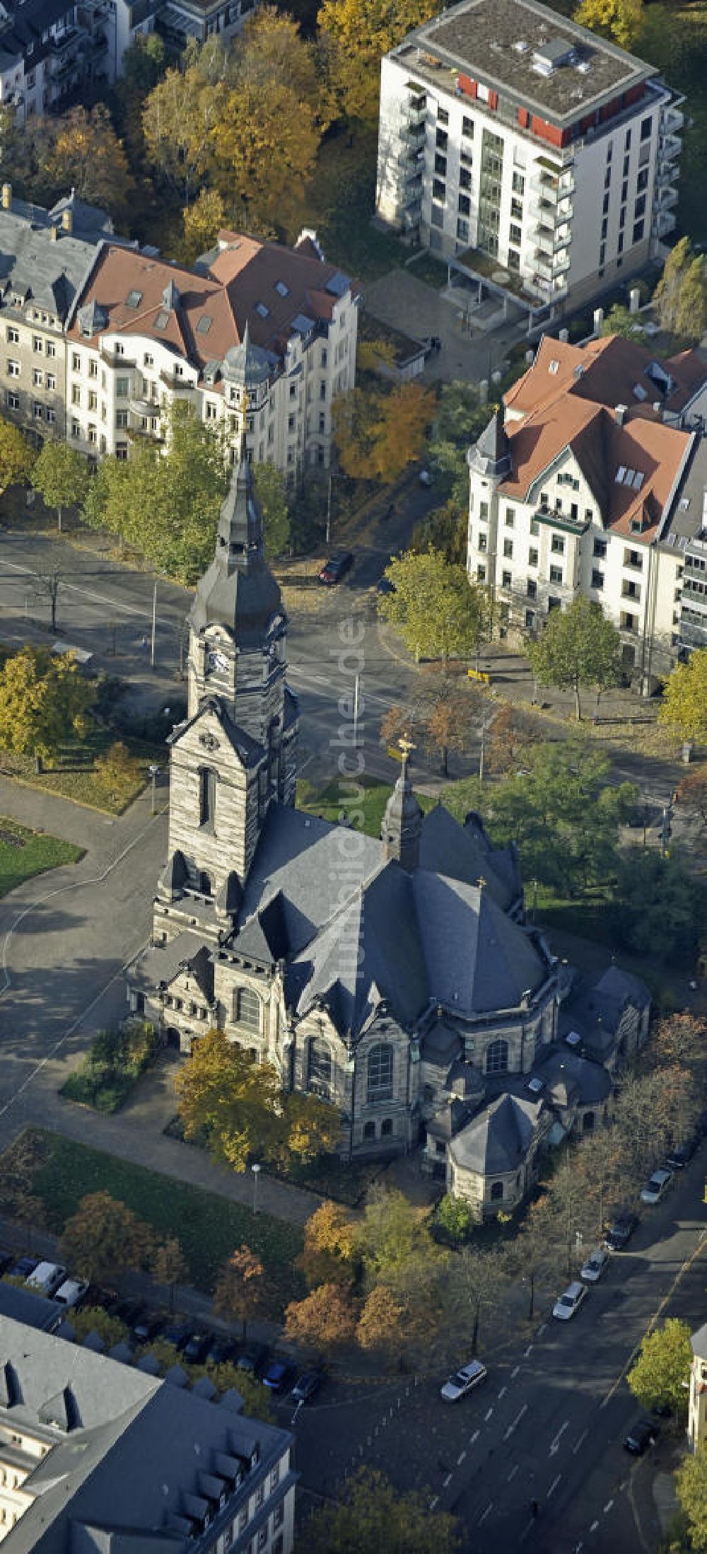 Luftaufnahme Leipzig - Michaeliskirche Leipzig im Herbst