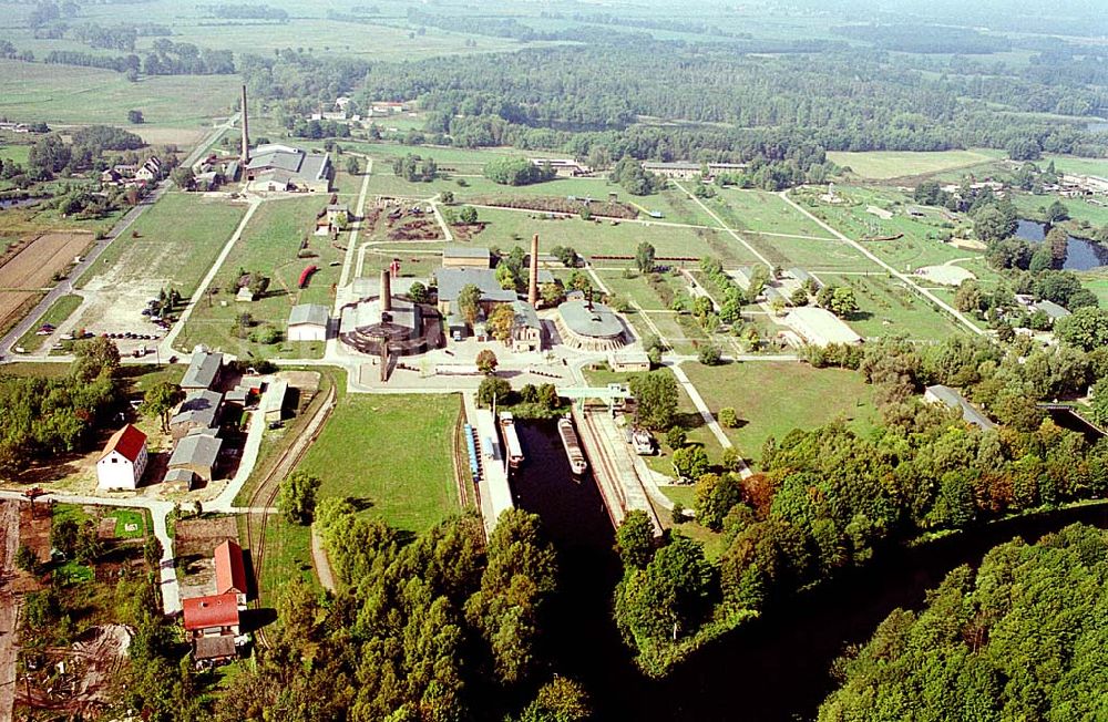 Luftbild Mildenberg / Brandenburg - Mildenberg / Brandenburg Blick auf Ziegeleipark Gesellschaft für Museum und Touristik Mildenberg mbH Ziegelei 10 16775 Mildenberg info@ziegeleipark