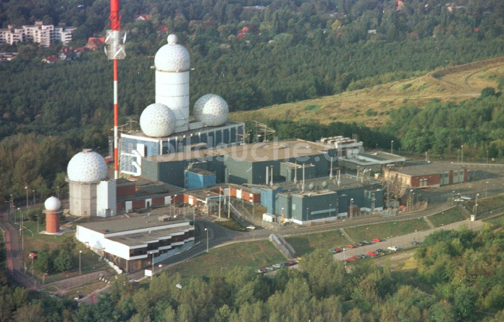 Berlin von oben - Militär- Abhör- und Radaranlage auf dem Teufelsberg in Berlin - Charlottenburg