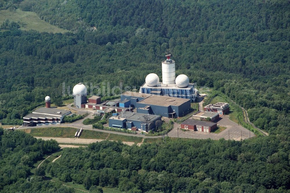 Berlin aus der Vogelperspektive: Militär- Abhör- und Radaranlage auf dem Teufelsberg in Berlin - Charlottenburg