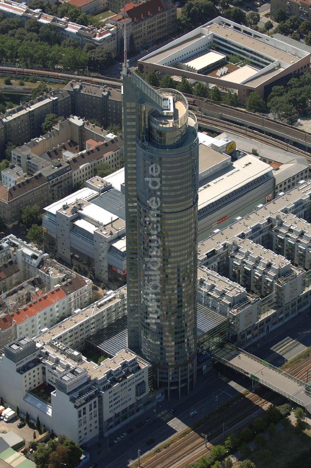 Wien aus der Vogelperspektive: Millenium Tower in Wien