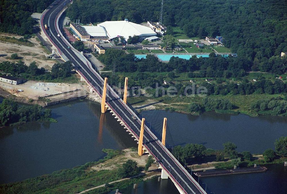 Wroclaw (Polen) aus der Vogelperspektive: Millennium-Brücke (Most Milenijny) - Wroclaw (Polen)