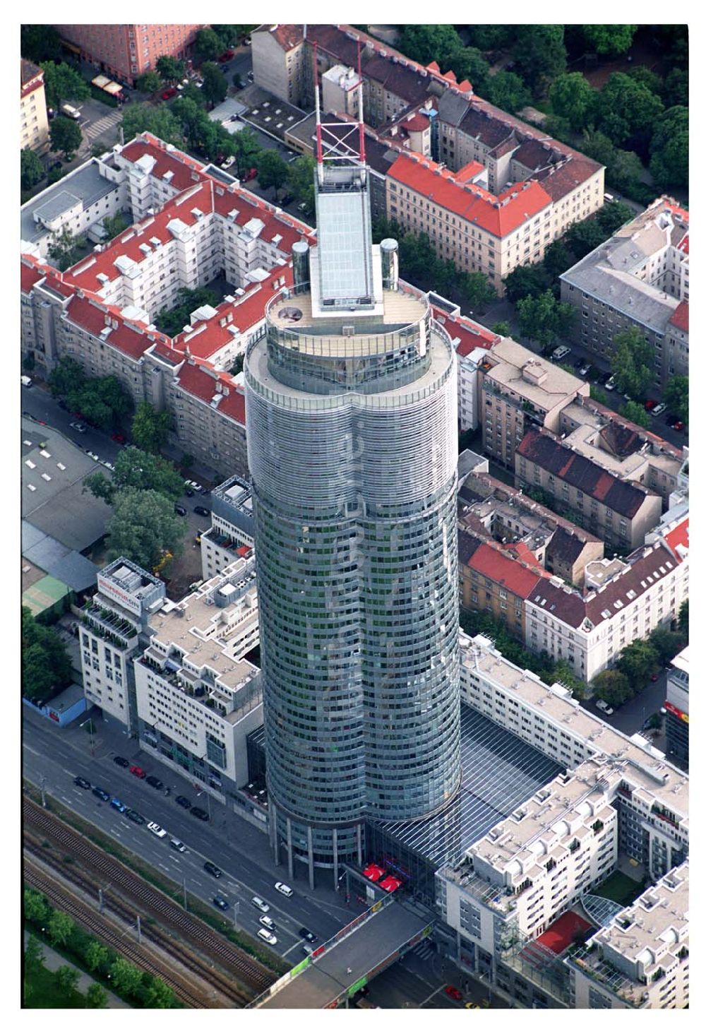 Luftaufnahme Wien (Österreich) - Millennium Tower - Wien (Österreich)