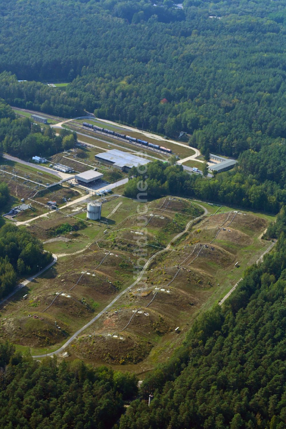 Cunnersdorf von oben - Mineralöl - Erdtanklager in Cunnersdorf im Bundesland Sachsen, Deutschland