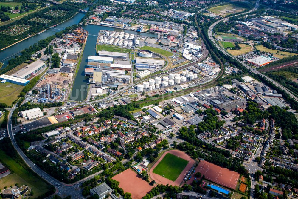 Luftbild Gelsenkirchen - Mineralöl - Hochtanklager Am Stadthafen in Gelsenkirchen im Bundesland Nordrhein-Westfalen, Deutschland