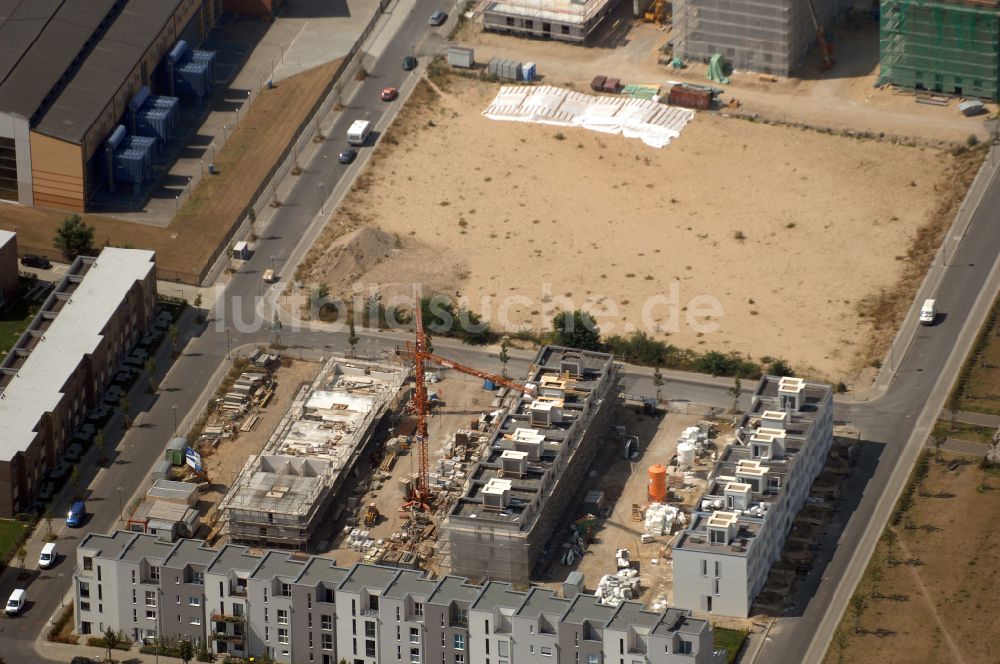 Luftbild Berlin - Mischbebauung einer Mehrfamilienhaussiedlung und Gewerbeflächen zwischen Hermann-Blankenstein-Straße und Eldenaer Straße in Berlin, Deutschland