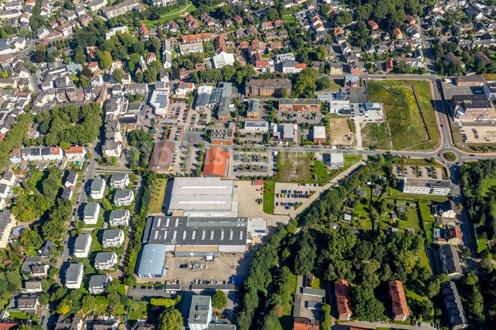 Bochum aus der Vogelperspektive: Mischbebauung der Wohngebiets- und Gewerbeflächen entlang der Lothringer Straße in Bochum im Bundesland Nordrhein-Westfalen, Deutschland