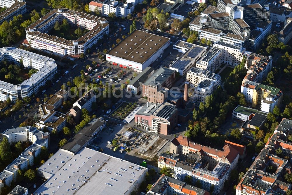 Luftbild Berlin - Mischbebauung der Wohngebiets- und Gewerbeflächen entlang der Werbellinstraße im Ortsteil Neukölln in Berlin, Deutschland