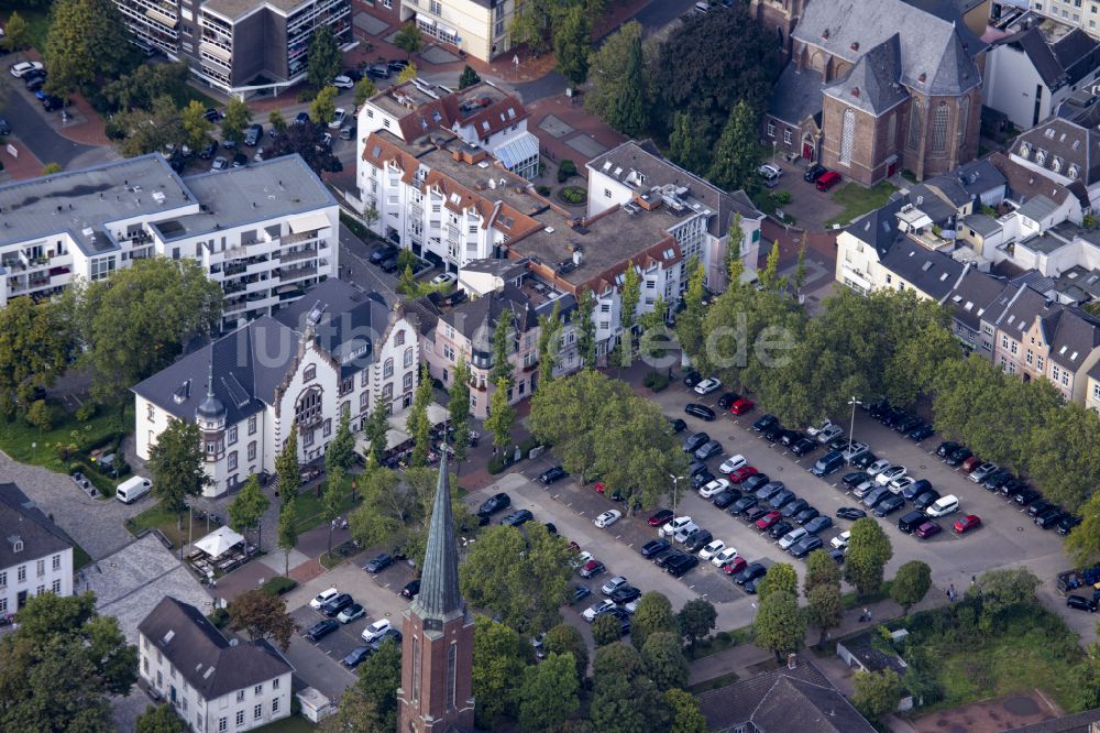 Luftbild Moers - Mischbebauung der Wohngebiets- und Gewerbeflächen in Moers im Bundesland Nordrhein-Westfalen, Deutschland