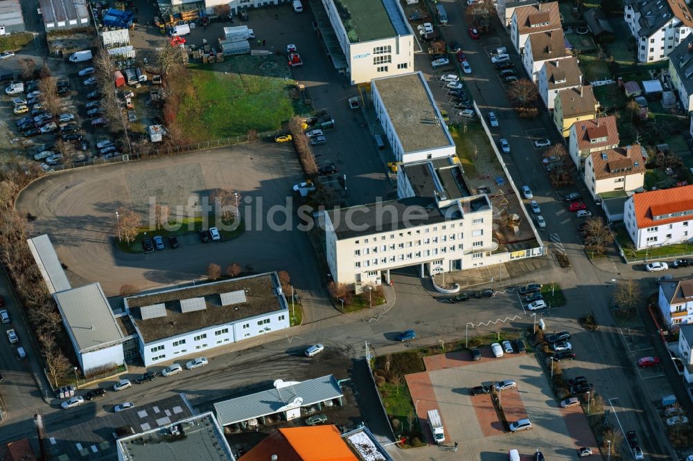 Luftaufnahme Stuttgart - Mischbebauung der Wohngebiets- und Gewerbeflächen Schützenbühlstraße - Salzwiesenstraße - Adestraße im Ortsteil Zuffenhausen-Schützenbühl in Stuttgart im Bundesland Baden-Württemberg, Deutschland