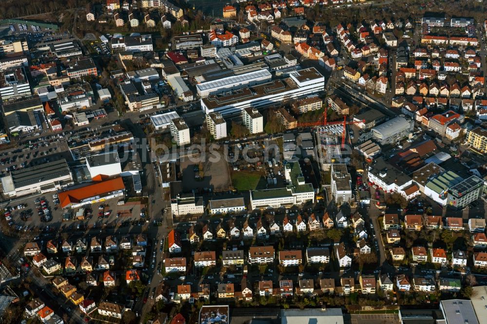 Stuttgart aus der Vogelperspektive: Mischbebauung der Wohngebiets- und Gewerbeflächen Schützenbühlstraße - Salzwiesenstraße in Zuffenhausen in Stuttgart im Bundesland Baden-Württemberg, Deutschland