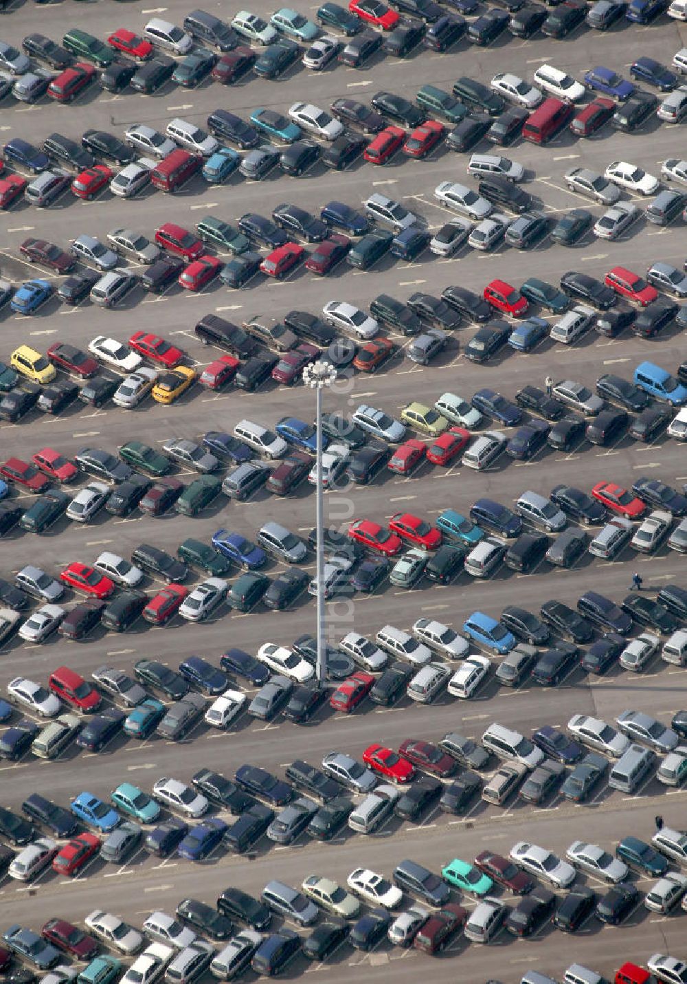 Luftaufnahme Bochum - Mitarbeiterparkplatz Opel Bochum