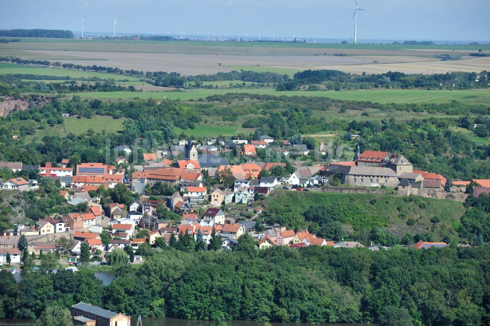 Wettin von oben - Mittelalterliche Burg in Wettin im Saaletal