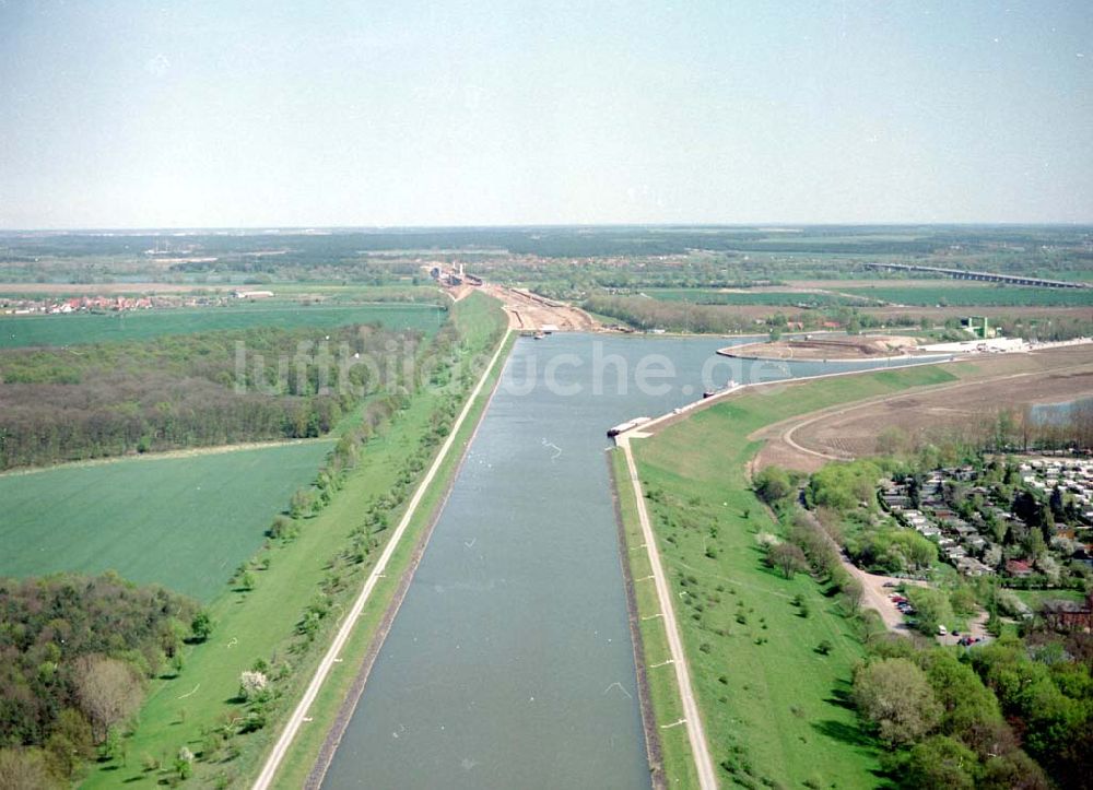 Luftaufnahme südlich von Jersleben - Mittellandkanal.