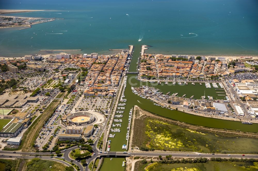 Le Grau-du-Roi von oben - Mittelmeerküste in Le Grau-du-Roi in Frankreich