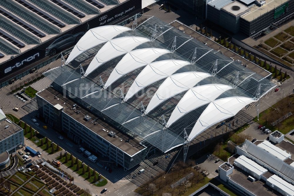 Luftbild Oberding - München Airport Centers (MAC) Dach des Flughafen München im Bundesland Bayern, Deutschland