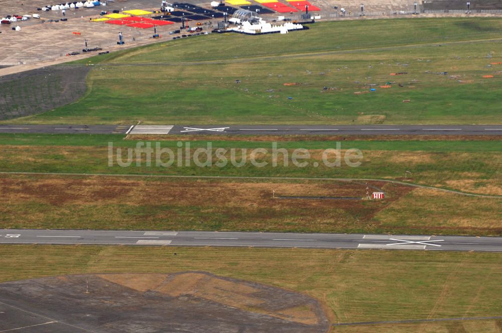 Luftaufnahme Berlin - Modemesse Bread & Butter auf dem Flughafen Tempelhof