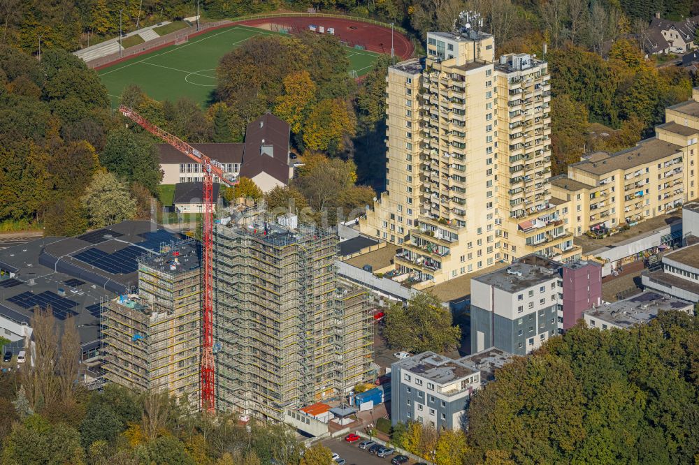 Bochum von oben - Modernisierung Studenten- Wohnheim Querenburger Höhe in Bochum im Bundesland Nordrhein-Westfalen, Deutschland