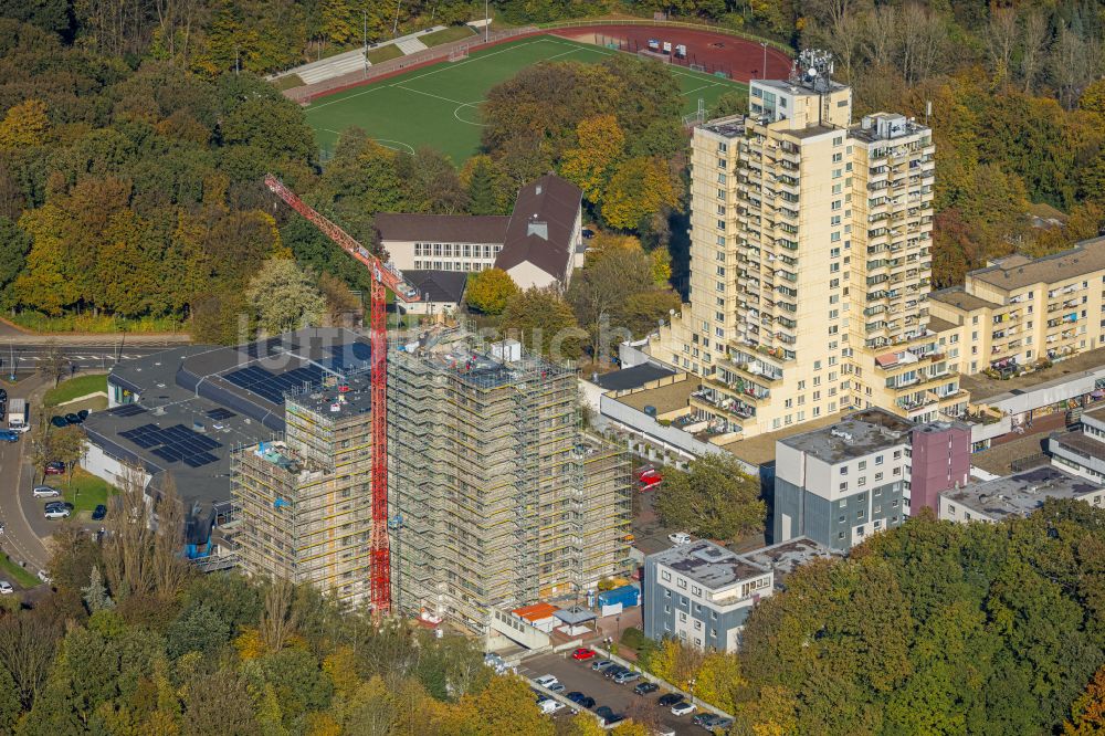 Bochum aus der Vogelperspektive: Modernisierung Studenten- Wohnheim Querenburger Höhe in Bochum im Bundesland Nordrhein-Westfalen, Deutschland